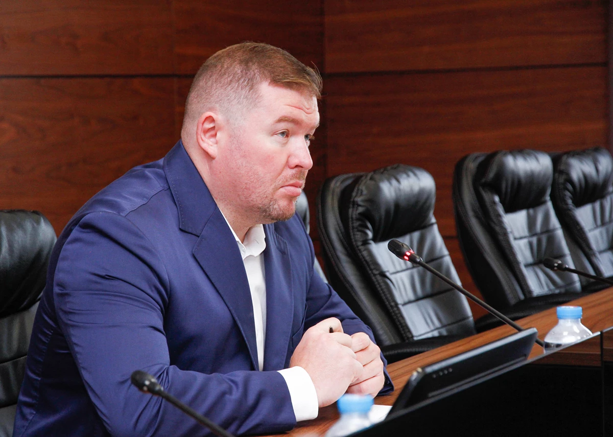 02E83195 81Fa 413A 9E5c 94D15e08a651