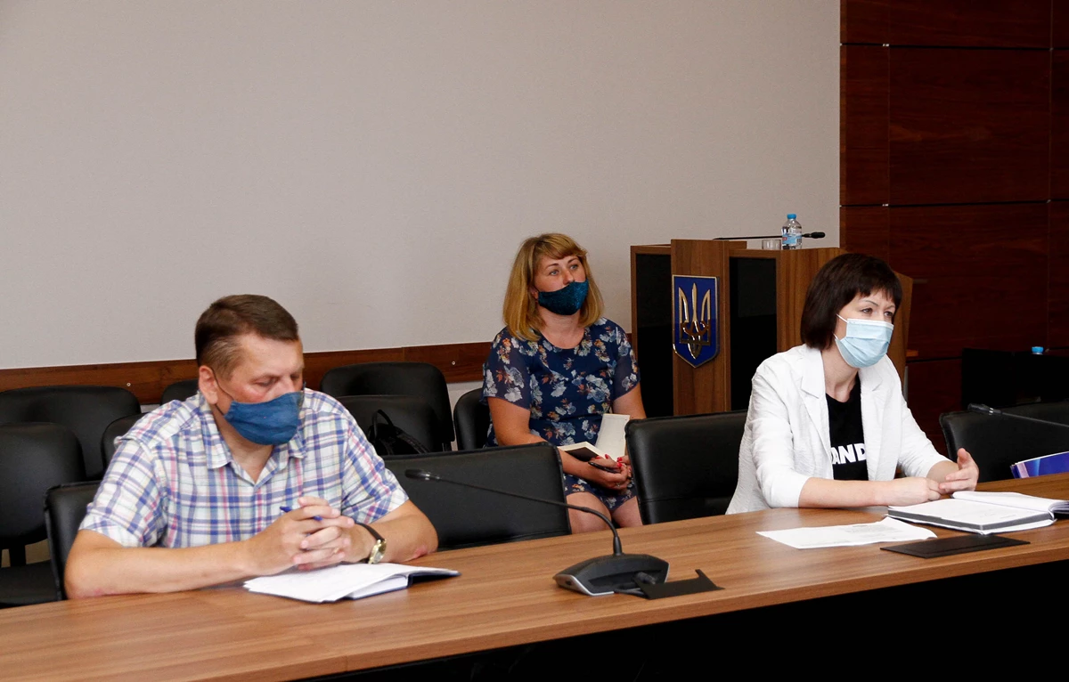 F1061123 5933 48E3 808A F43efb5ff079