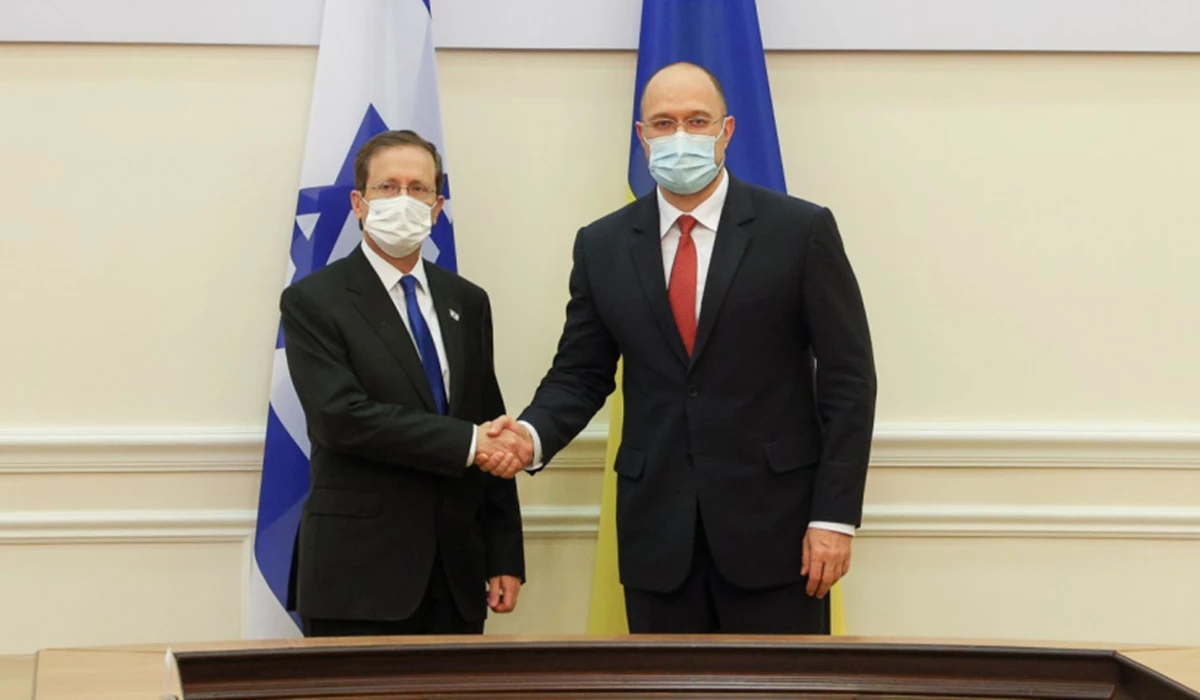 615C86a78f5d3402747584 820X360