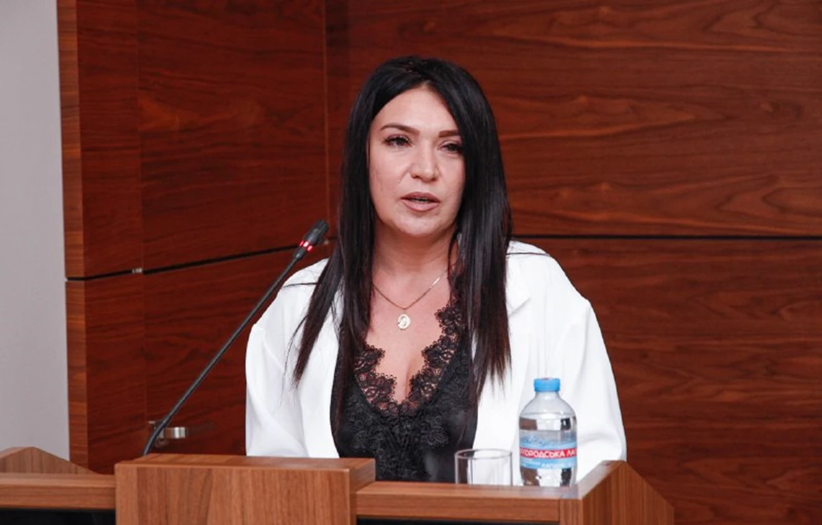 B58074ea 2A6f 4Eee 9Ef6 E9475f99ba85