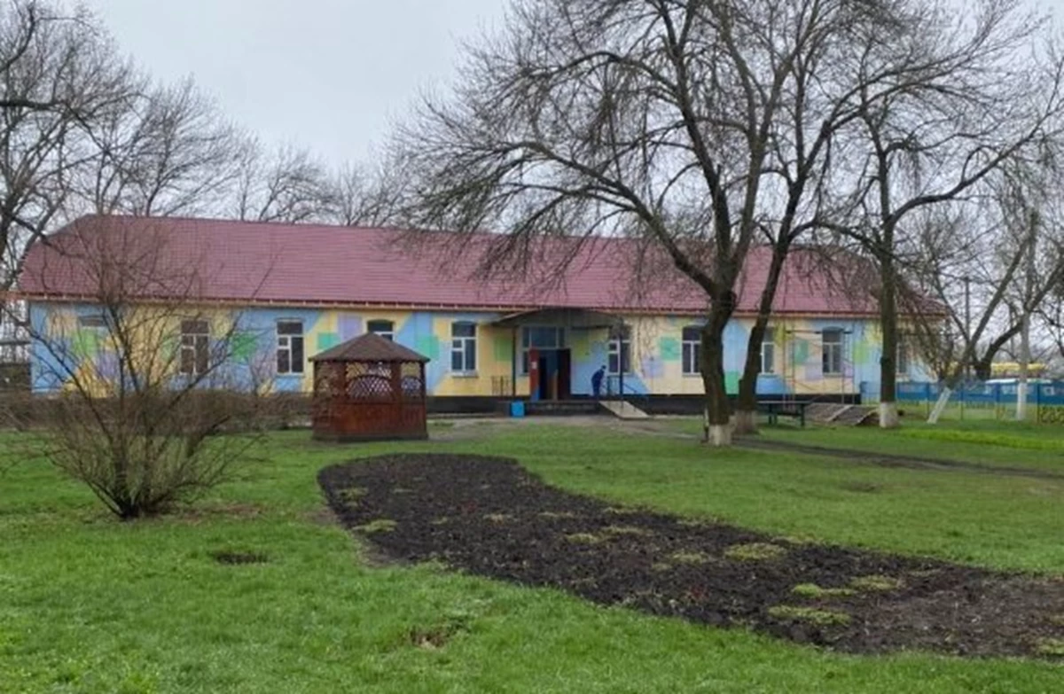 40Bac26b Fa25 4Aff 8E9a 7B8a8c1f10d1